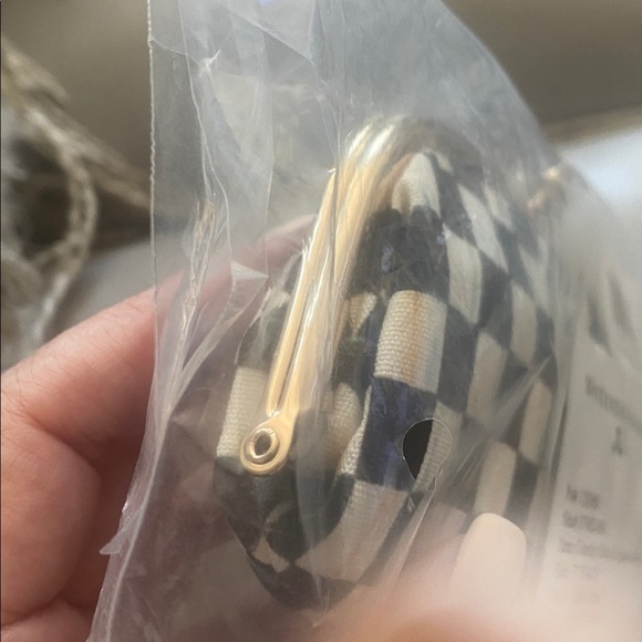 Brand New Mackenzie Childs Courtly Check Eyeglasses Case. Size 7" X 4.5". - Picture 6 of 7